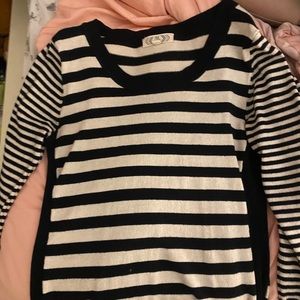 Striped medium long sleeve shirt